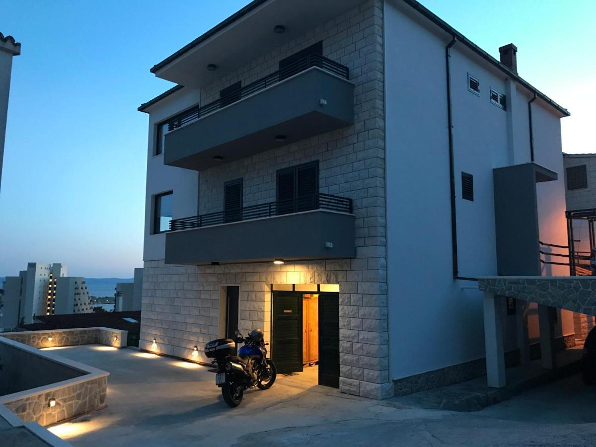 Apartments Tonkita With Jacuzzi Makarska Kültér fotó