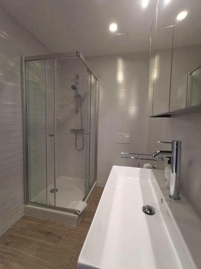 Apartments Tonkita With Jacuzzi Makarska Kültér fotó