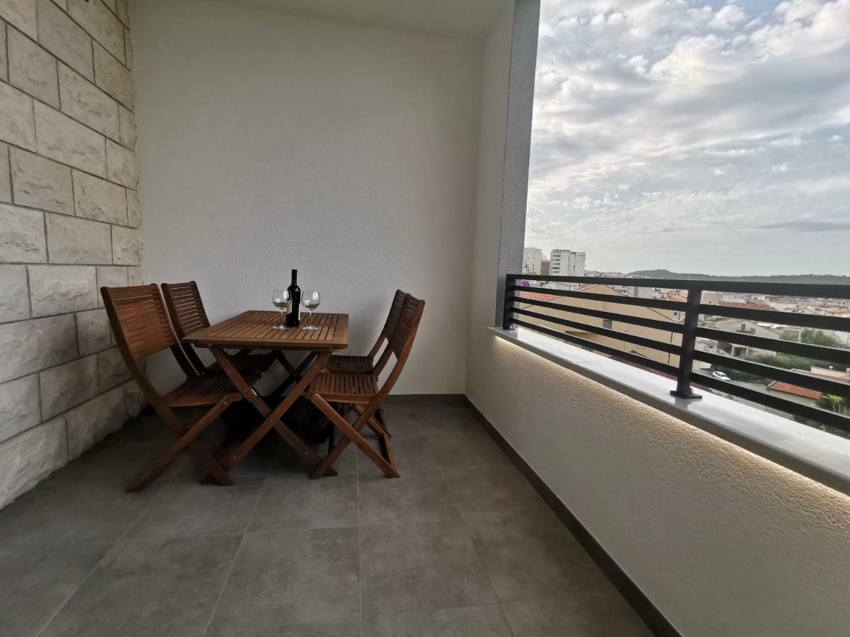 Apartments Tonkita With Jacuzzi Makarska Kültér fotó
