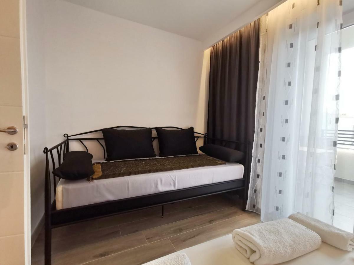 Apartments Tonkita With Jacuzzi Makarska Kültér fotó