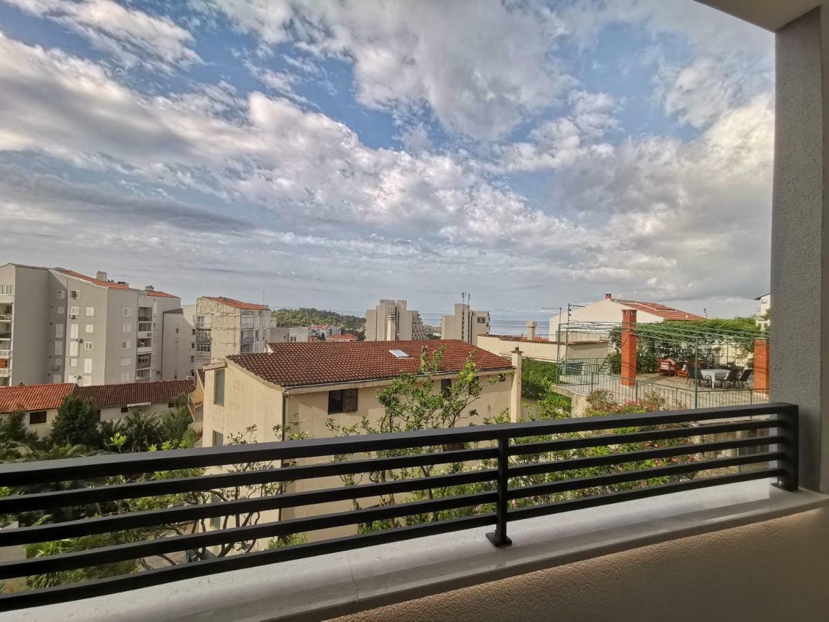 Apartments Tonkita With Jacuzzi Makarska Kültér fotó