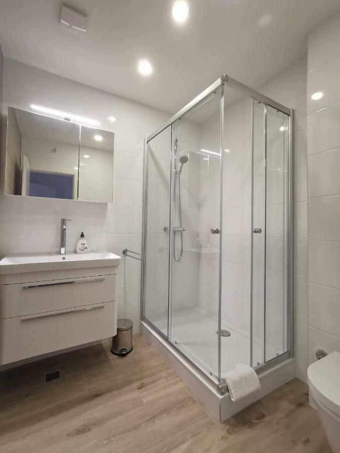 Apartments Tonkita With Jacuzzi Makarska Kültér fotó
